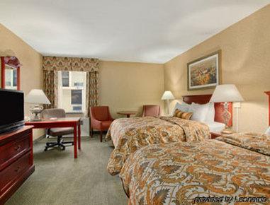 Ramada Plaza Hotel Columbus Exterior foto