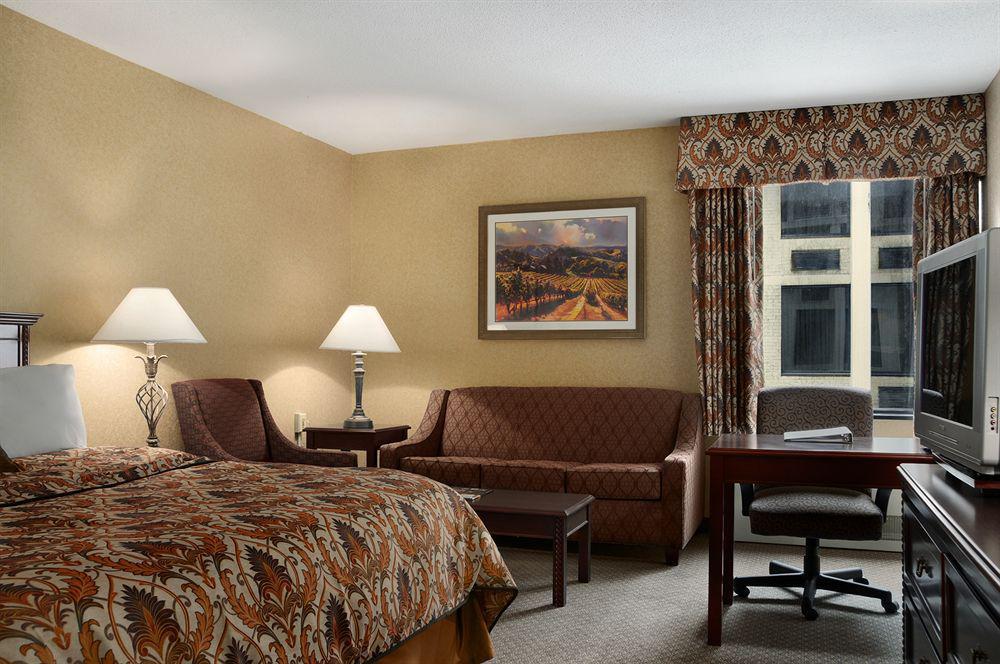 Ramada Plaza Hotel Columbus Habitación foto